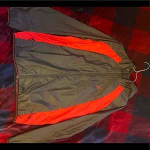 Jordan Black/Red Men’s XL Windbreaker